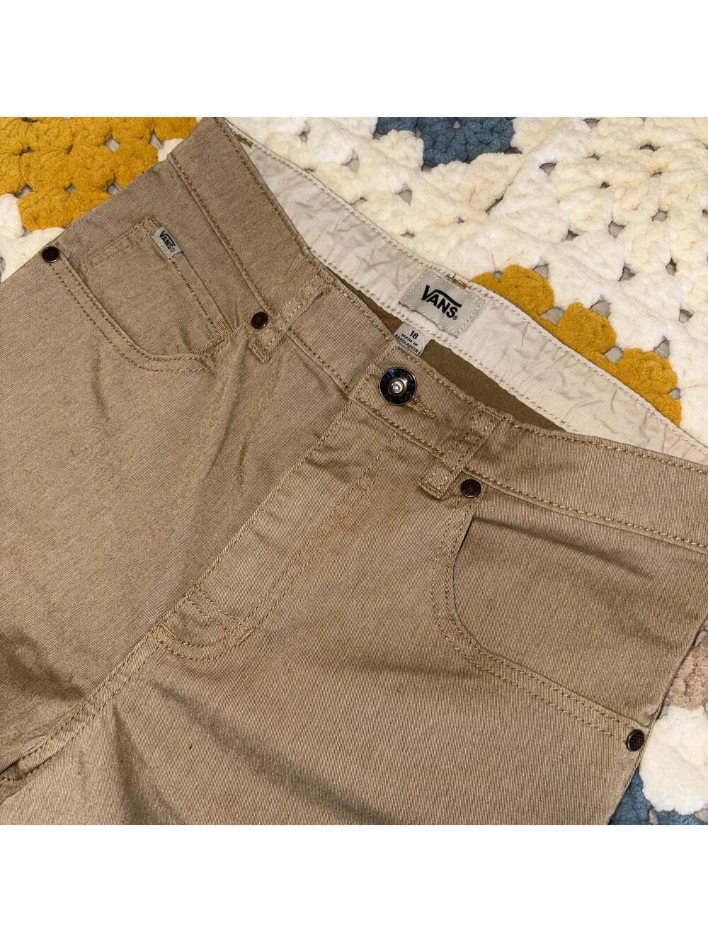 Vans “Off The Wall” Khaki Denim Shorts Summer Boys Size 18 Zip Closure